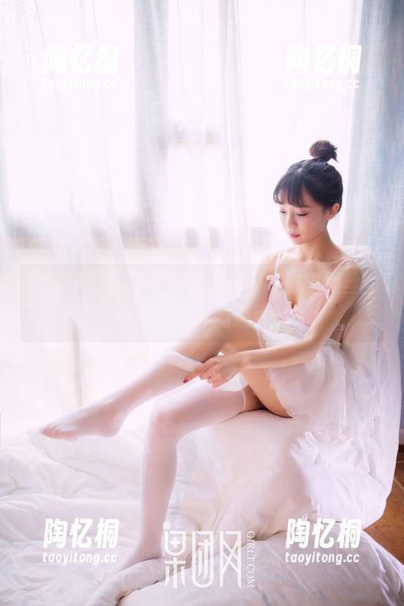 GIRLT果团网 - 突然想问，莫雅琪黑丝图片有没有让你脑洞大开？