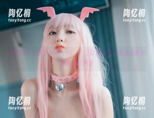 高清图片记录下HaNari(하나리)的双马尾，仿佛能听到她的俏皮声音