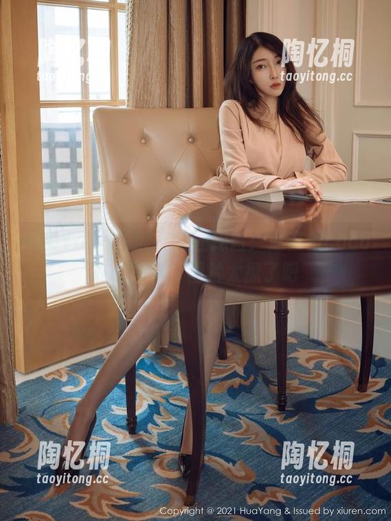 HuaYang花漾 - 校园探险：赵惟依coco在线写真，图片太撩了吧