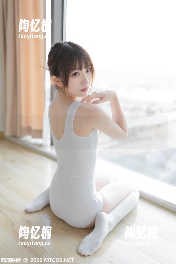 “喵糖映画”真的太懂我了！这穹妹女仆的写真简直让人想把它们贴满墙！