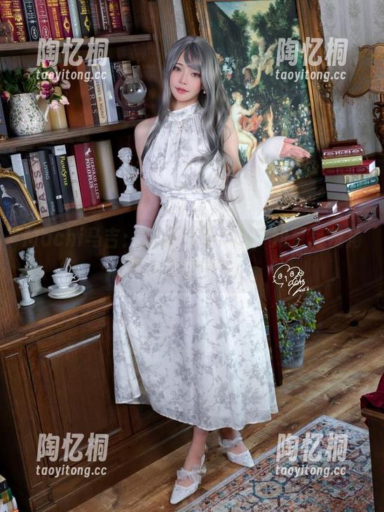 Machi马吉：这身内衣作品，知更鸟视角下的原图美学！
