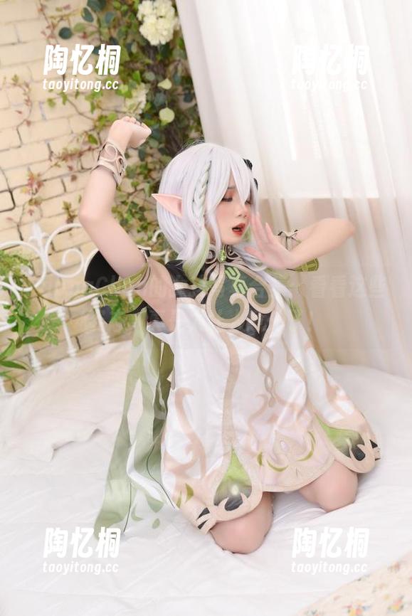 PoppaChan的女孩写真合集：看看这些姿态，真是太让人意外了！