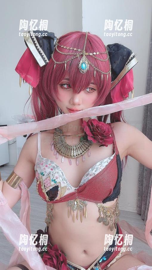 定制校园写真里的PoppaChan，谁不想来一场灵魂的邂逅？