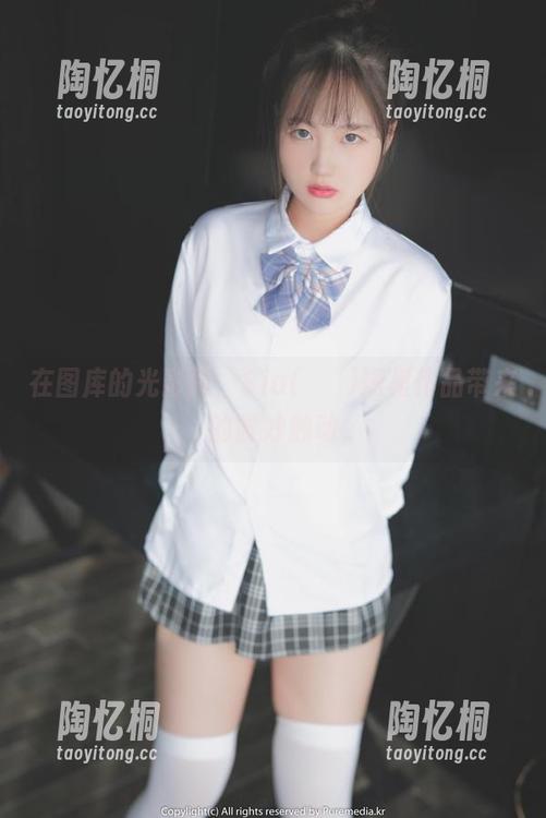 在图库的光影间，Sia(시아)短裙作品带来的微妙触动