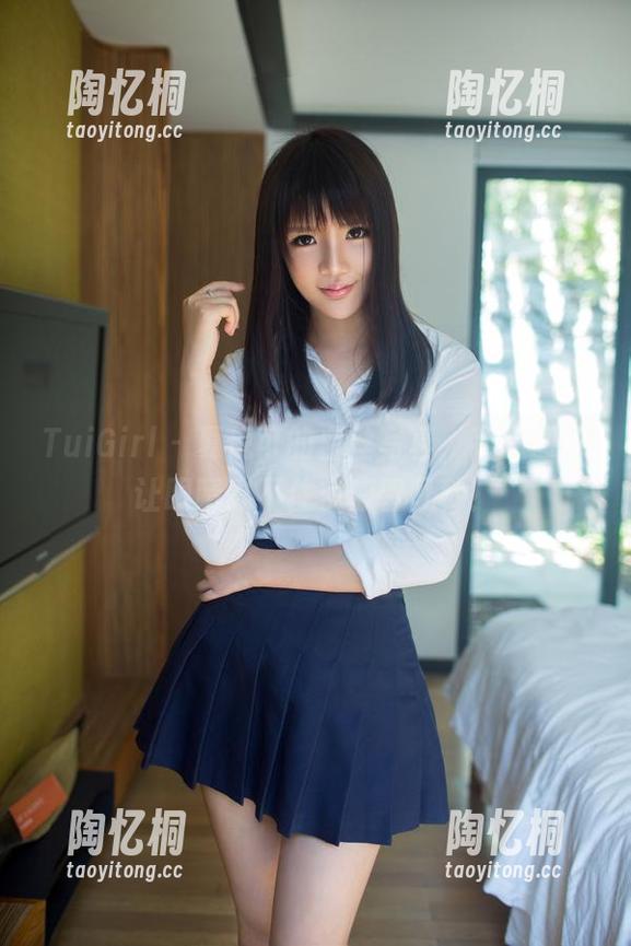 TuiGirl-夏倪可 TuiGirl - 夏倪可的白丝写真,高清图包让眼睛忍不住多停留几秒!