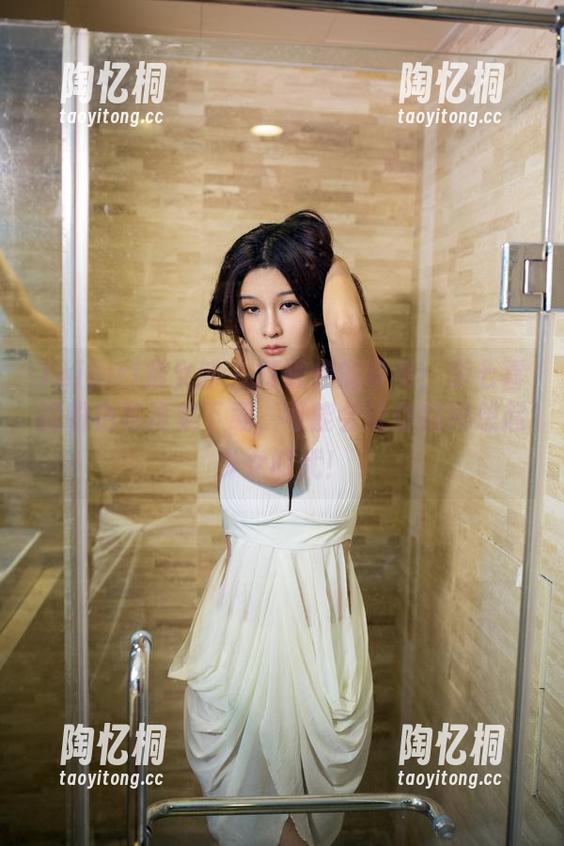 TuiGirl推女郎 - 打破你的审美：李七喜的粉色写真集下载，可能会让你瞬间想起少女时代！