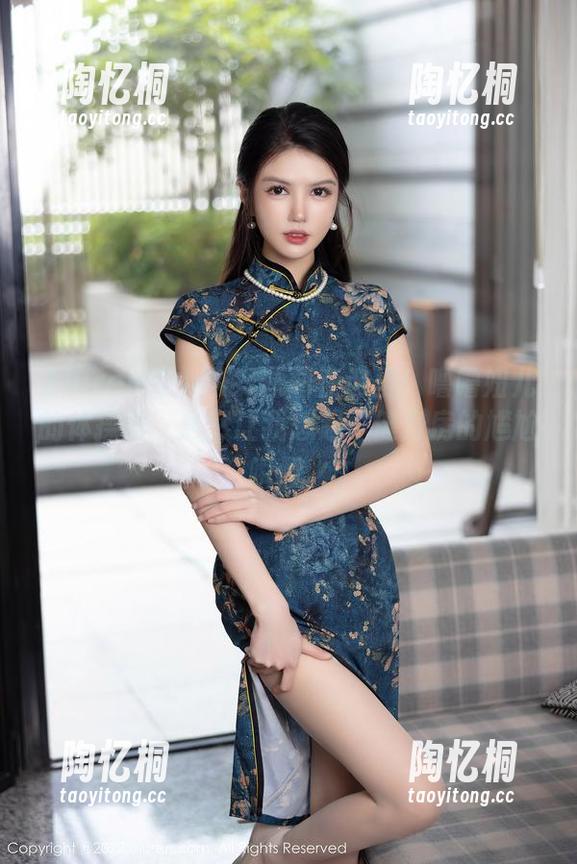 Xiuren秀人网 - 原图在这里！噜噜妞儿的体操服，居然让我想起了健身房的尴尬瞬间。