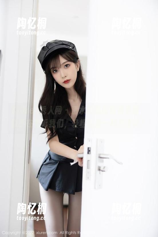 Xiuren秀人网 - 清水美嘉的短裙更新，似乎在告诉我们，轻松也是一种艺术啊！