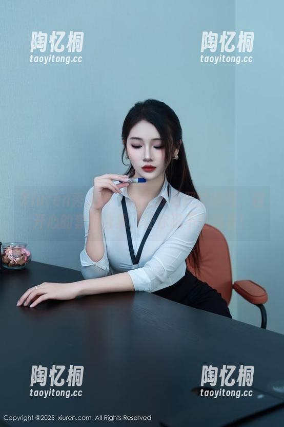 Xiuren秀人网-程开心 Xiuren秀人网 - 抓住双马尾的瞬间:程开心的套图合集,让你忍不住想看!