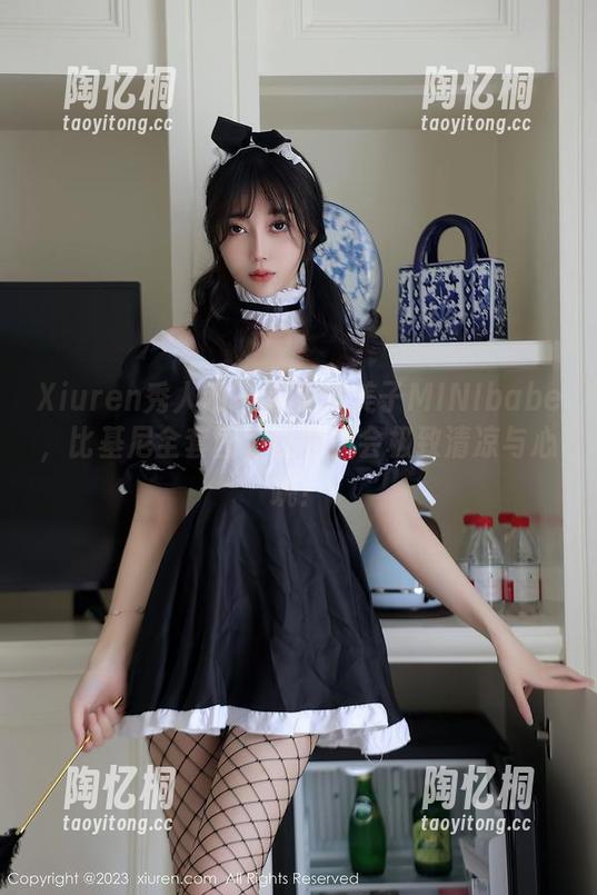 Xiuren秀人网 - 遇见糯美子MINIbabe，比基尼全套图包让你体会极致清凉与心跳！