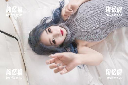 eloise软软的美脚——这次更新，让你仿佛置身于梦幻的沙滩散步哦