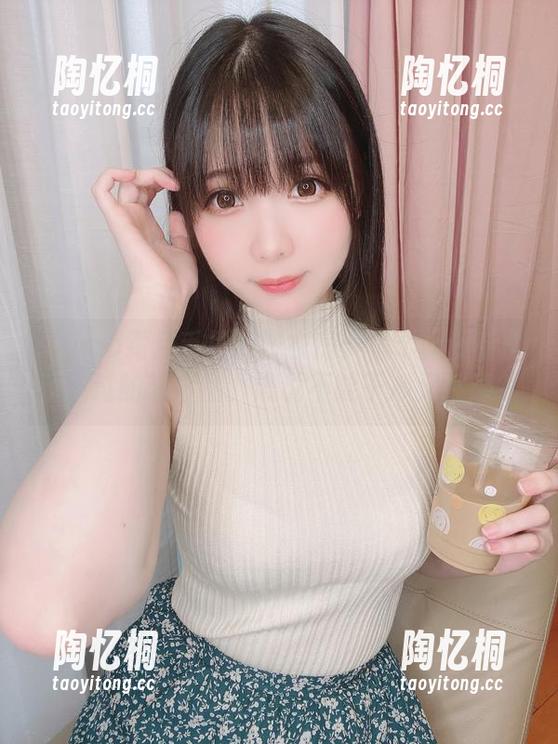 shimo霜月手里的洗衣房：每个cos都是精洗过的艺术品，谁说不能干净又性感？