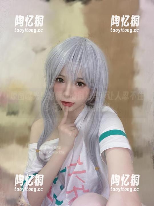 原图曝光！倦倦喵的御姐写真让人忍不住多看几眼，谁能抵挡