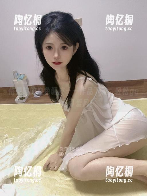倦倦喵的白色调皮——作品下载，轻松get白色可爱风！