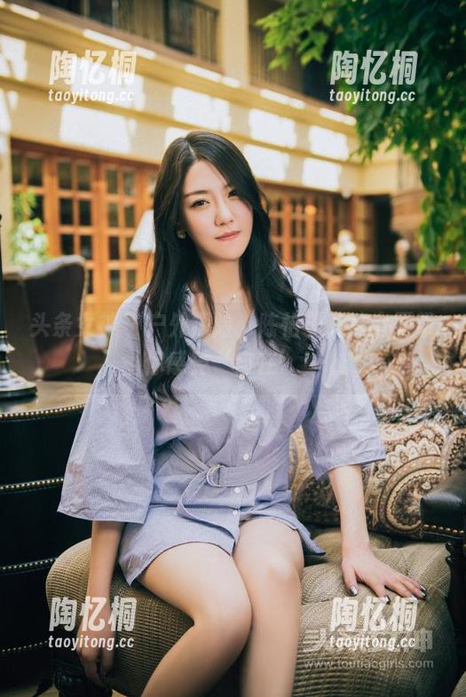 头条女神 - 户外探险，陈怡曼高清套图带你感受‘自在’！