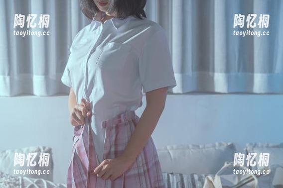 高清写真里的奶桃桃：“姐姐”范儿出来了，快来瞧瞧！