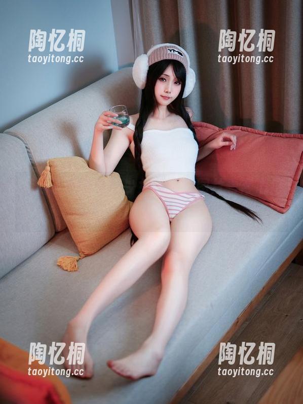嫣嫣子的奴隶狼少女系列，图片看得心痒，立即下载吧！