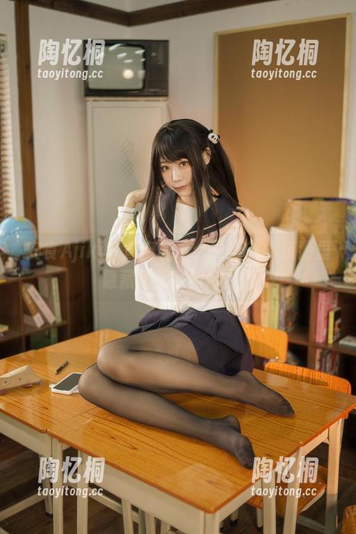 安食Ajiki的魅魔故事：异瞳COS资源里隐藏的情感和魔力！