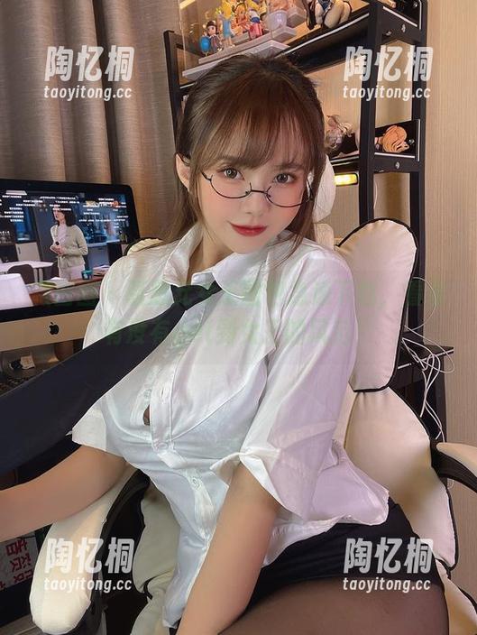 微密圈 - 张思允女王图包急速下载，看看有没有get到女王的风范！