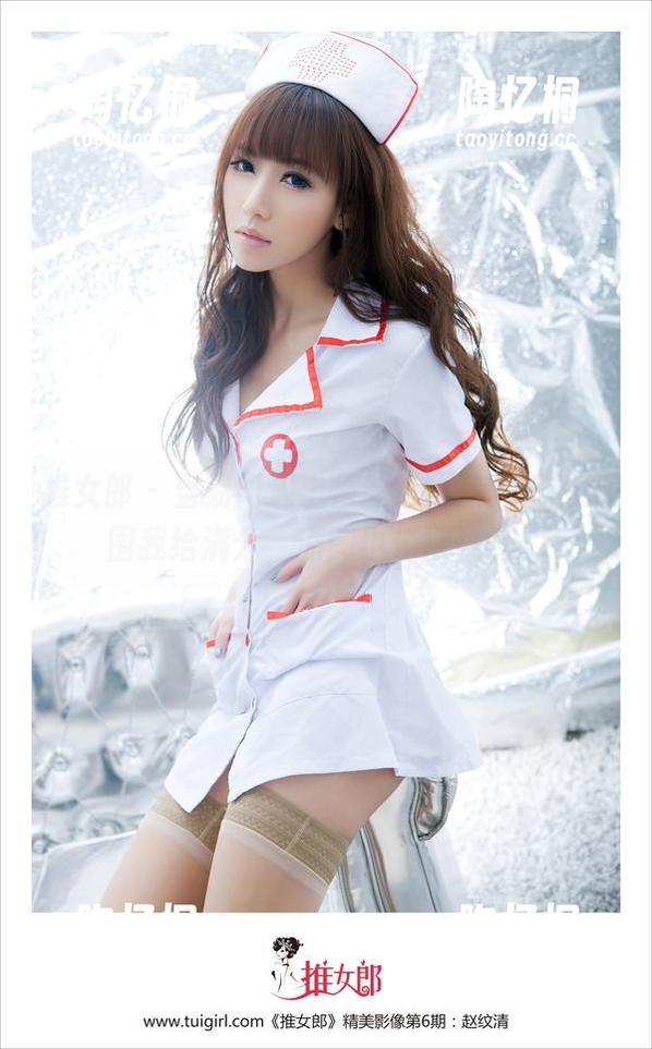 推女郎 - 当易阳遇上蕾丝，作品集里的氛围我给满分，原图也值得一瞧。