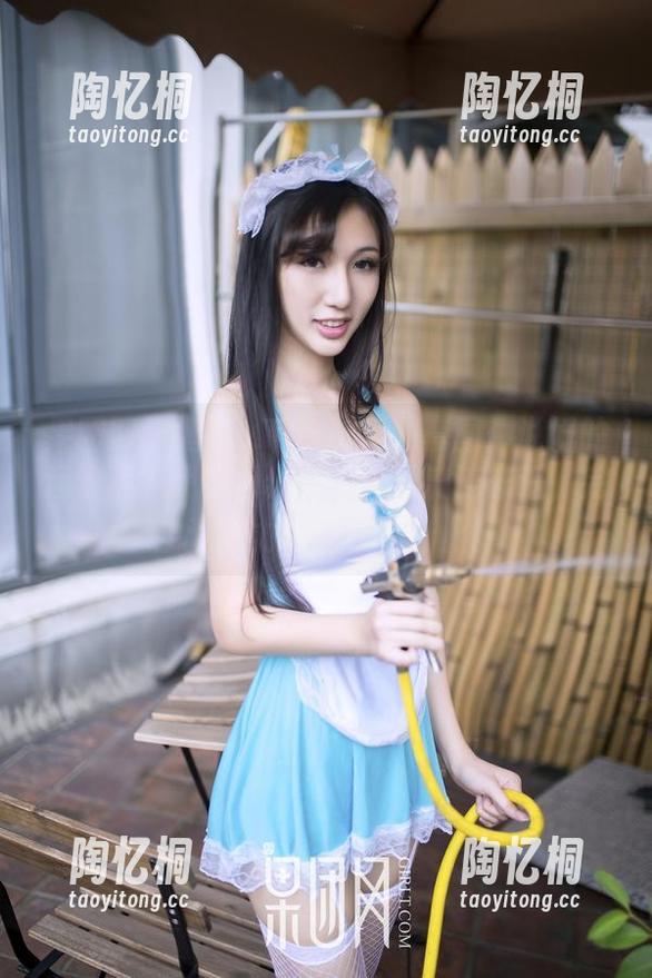 果团网 - 妲己_Toxic运动套图：说好的运动呢？我觉得只想在这里流连忘返，完全注意力集中在她身上。
