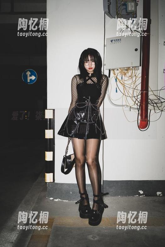 爱了！柒柒要乖哦的美足精选，绝对让你舔屏！