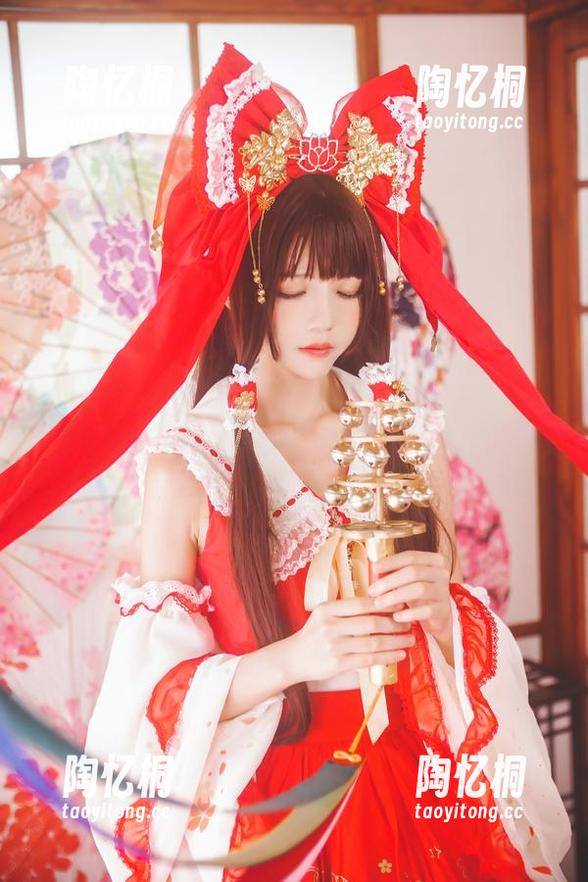 别说连体衣不适合她，桜桃喵在最新作品集中彻底颠覆了我的想象！