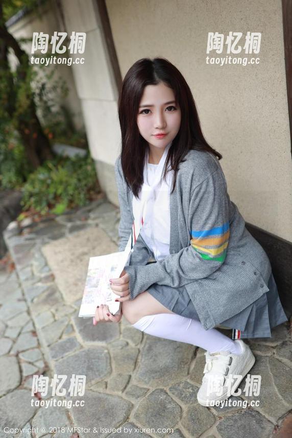 模范学院 - 闯入何嘉颖的校园高清图集，发现那些偷偷藏着的美！