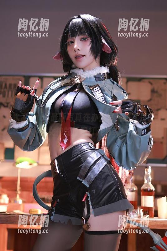 水淼aqua最新写真在办公室，这才是职场女神的正确打开方式！