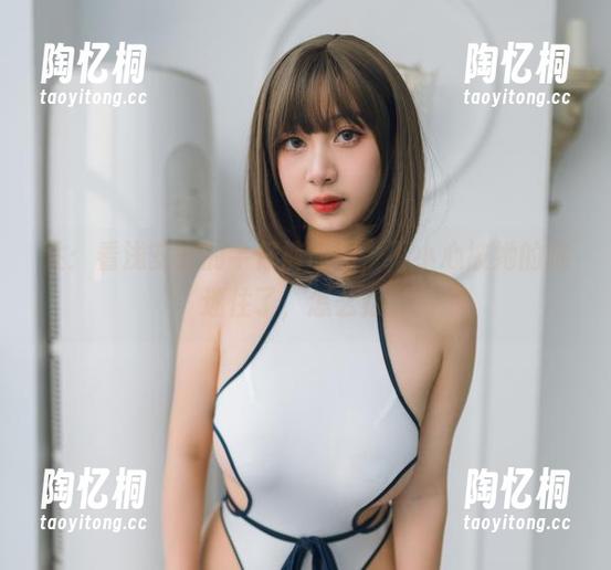 注：看浅安安的牛仔裤原图，不小心被她的腿迷住了，怎么办？