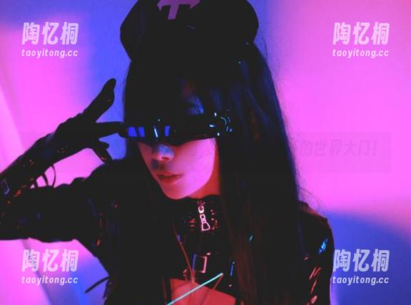 看清颜真德秀黑色私房原图，仿佛打开了新的世界大门！