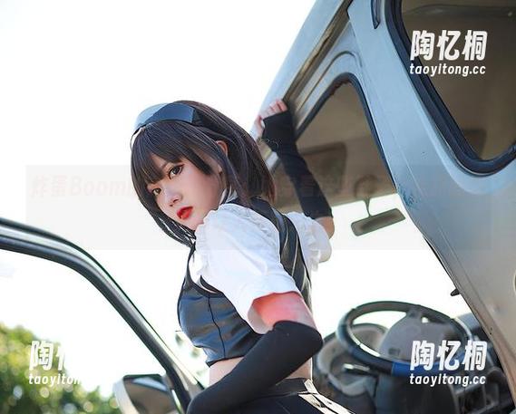 炸蛋Boom的高跟鞋分享：她穿着这些鞋子，走路的姿势都让人怀疑人生！