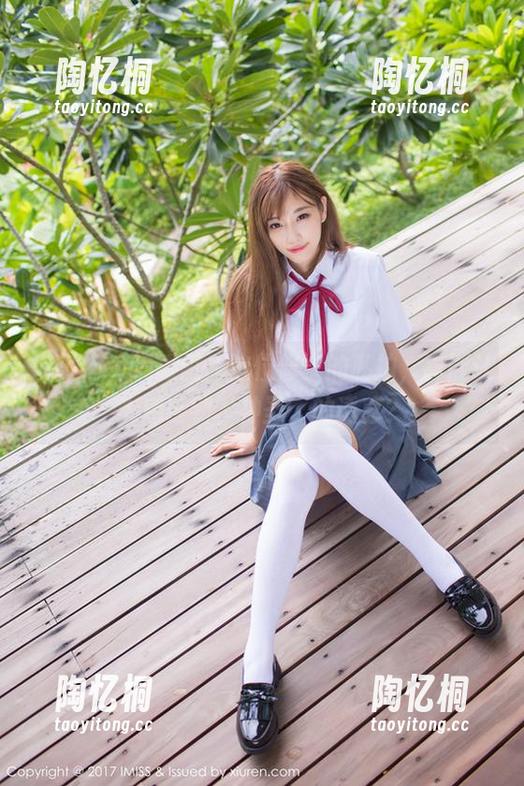 爱蜜社 - 泥鳅鳅，这位修女的私拍，真能让人感受到‘神圣’的诱惑？