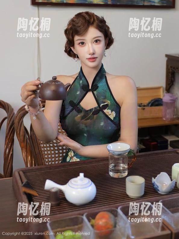 秀人网-夏旖诺 秀人网 - 夏旖诺的绝美脚踝:快来看这本高清图册,不看真的会后悔。