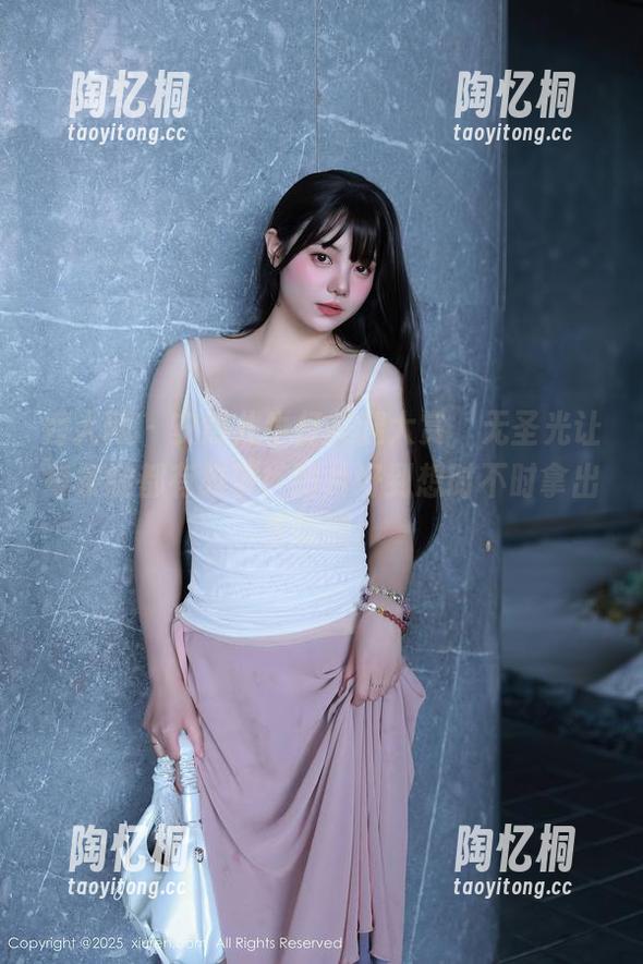 秀人网 - 安然儿牛仔美腿大赏，无圣光让每条腿都有故事！图片好到想时不时拿出来翻翻！