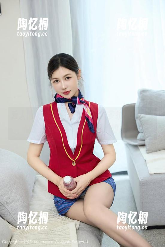 秀人网 - 原图资源在手，潘多拉哦的修女似乎在讲故事，真想听她的心声。