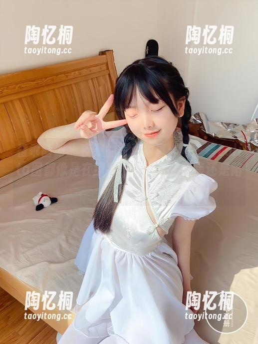 稚乖画册-夜夜 稚乖画册 - 夜夜的写真故事:每一幅Lolita图都像是在撩我,不知道是图集还是陷阱?