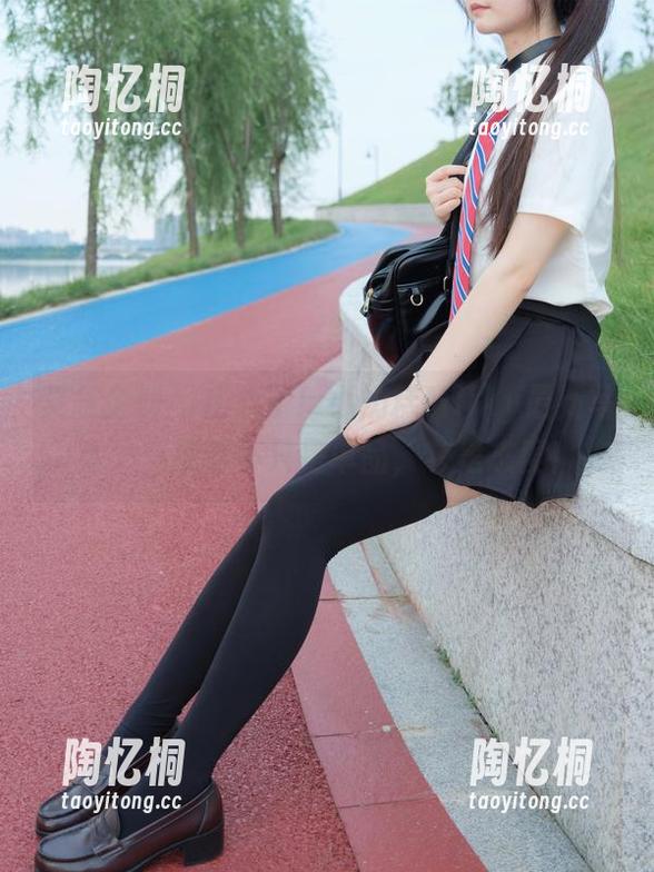 紧急企划 - 走心了！小奶糕Milky最新写真——吊带不只是单品，它是态度！
