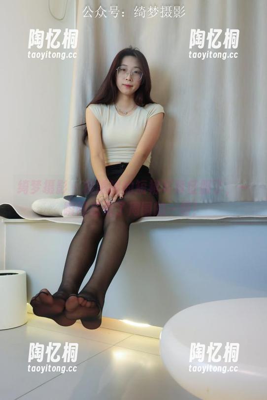 绮梦摄影 - 被曦曦的短裙写真征服了，一瞬间忘记了周围的一切！