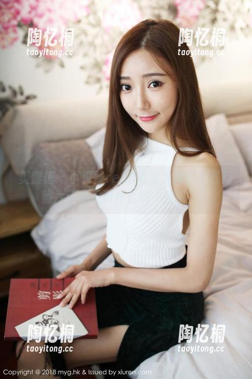 美媛馆-小海臀rena 美媛馆 - 小海臀rena教室大揭秘:最新照片让你见识什么叫“知识”!