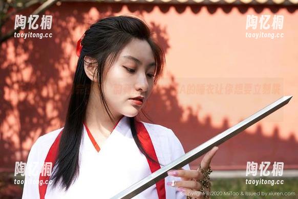 蜜桃社-韵莉娜VANILLA 蜜桃社 - 原图完整版:韵莉娜VANILLA的睡衣让你想要立刻跳进梦里