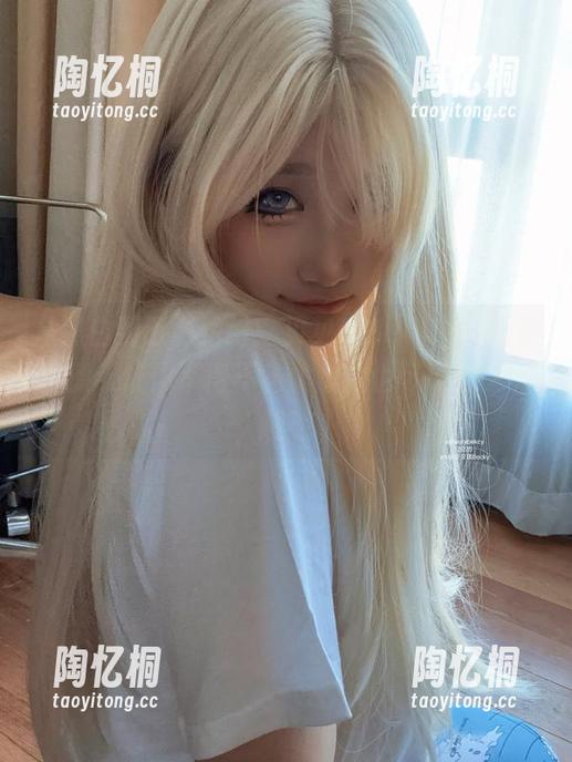 从黑白到五彩缤纷：贝贝琪Becky的免费资源，让你不得不承认黑白也可以这么有趣！
