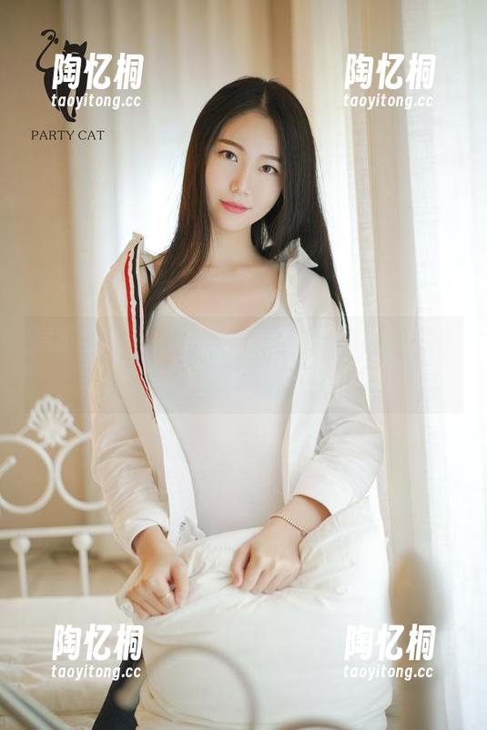 轰趴猫 - 私房小道消息，艾小青的连体衣不只是衣服，更是一种态度！